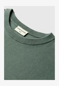 Niet geselecteerd, sage green