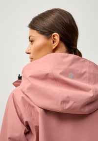 Áhkká Regnjakke / vandafvisende jakker - braunrosa