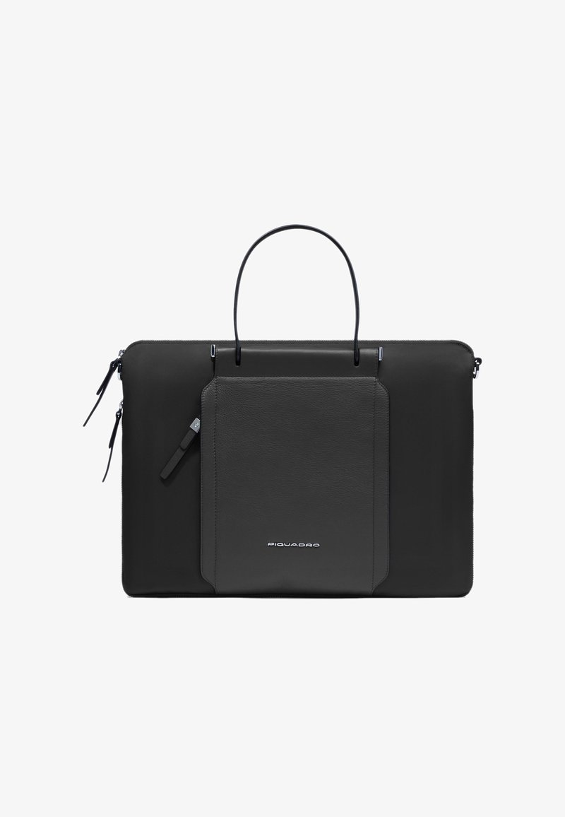 Bolsa para laptop de cuero negro con una forma rectangular elegante, que cuenta con un bolsillo frontal, cierres de cremallera y un asa superior para facilitar el transporte.