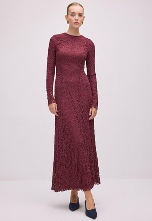 Touché Privé, LACE DRESS - Robe de cocktail - burgundy