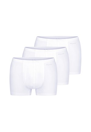 Tre hvide herreboxershorts arrangeret i en række på en hvid baggrund, der viser for- og sidevisninger.
