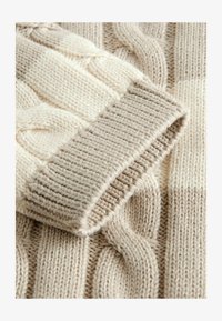 Non selezionato, neutral