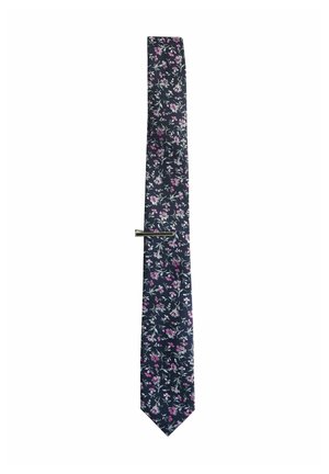 Marineblauer Krawatte mit floralem Muster, die kleine rosa und weiße Blumen zeigt. Glatte Stoffoberfläche und spitze Spitze. Mit einem silbernen Verschluss gesichert.