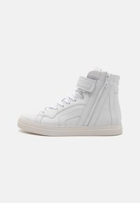 Augsti sporta apavi - white