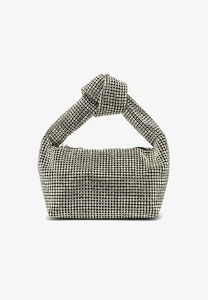 Borsa a mano decorata in argento con manico annodato, forma rettangolare, ricoperta di piccole pietre brillanti rotonde, texture liscia.