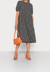 Monki Freizeitkleid - black