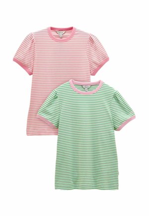 Două tricouri cu mânecă scurtă și dungi, unul roz cu dungi albe, celălalt verde cu dungi albe, ambele având guler și manșete roz.