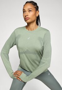 ASICS ROAD SEAMLESS TOP - Longsleeve - lichen rock/monument blue