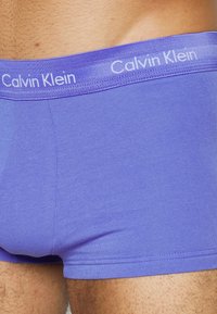 Calvin Klein Underwear LOW RISE TRUNK STRETCH 3 PACK - Cuecas boxer - dark lavendar