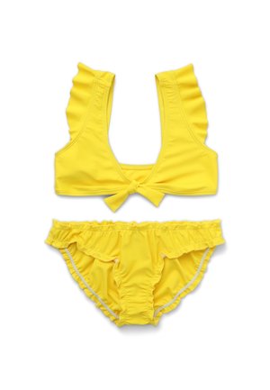 Costume da bagno giallo a due pezzi con top crop con volant e laccetto frontale e slip bikini con arricciature. Tessuto leggero e dalla texture liscia.