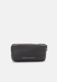 Kijelölve, black olive