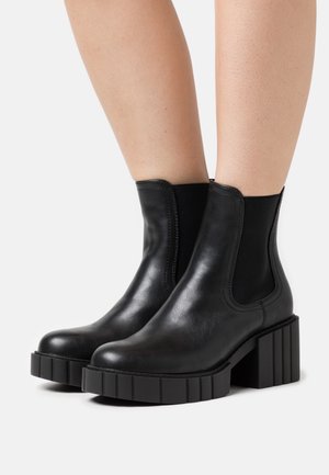 Even&Odd, Bottines à plateau - black