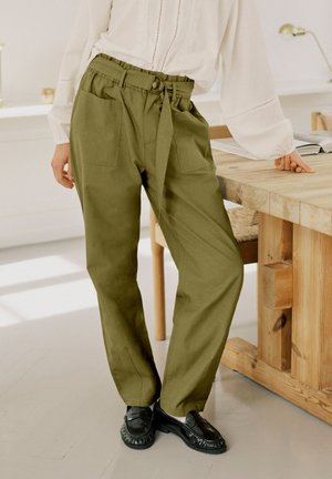 Kaffe, KALIVA PANTS - Nohavice - dusky green