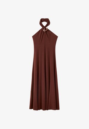 Robe maxi marron sans manches à col licou avec un détail de nœud torsadé à l'encolure et une silhouette fluide en ligne A.