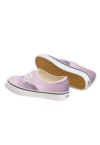 Vans AUTHENTIC - Baskets basses - white