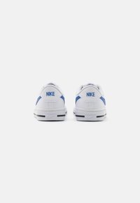 Nike Sportswear COURT LEGACY - Sportbačiai - white/game royal/black