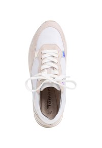 Baskets blanches avec des accents en daim beige, tige en maille et lacets ronds. Comprend des détails irisés et une semelle intérieure rembourrée. Taille 37.