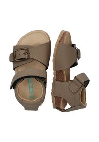 Bruine nepleer sandalen met verstelbare banden, een gestructureerd oppervlak, gevoerde zolen en rubberen zolen. Gespdetail aan de zijkant.