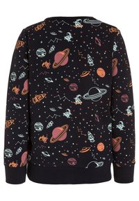 Černá mikina s designem inspirovaným vesmírem, který zahrnuje barevné planety, rakety, astronauty a abstraktní tvary v různých barvách.