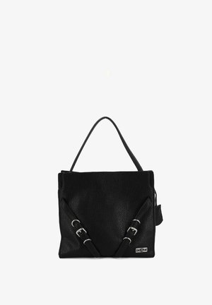 Borsa a mano nera in pelle con finitura texture, forma rettangolare, doppie tracolle regolabili e dettagli in hardware argentato.