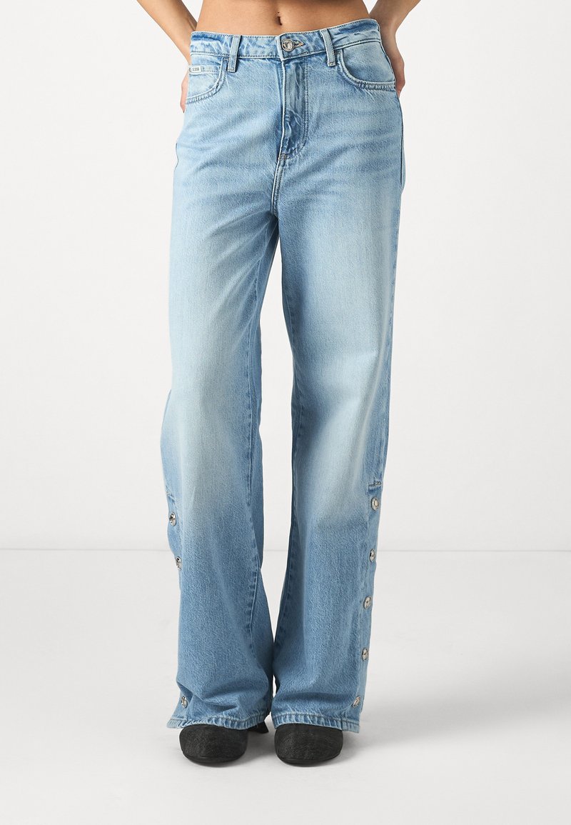 Guess Pernera ancha - daydreamz