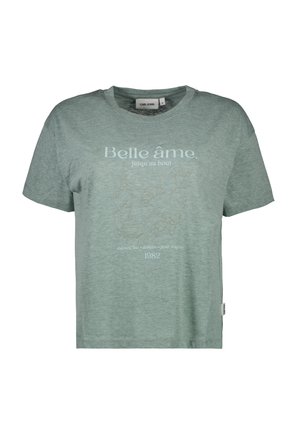 Short-sleeve green T-shirt made of soft fabric, featuring the text "Belle âme." and various illustrations in a light, contrasting color.
