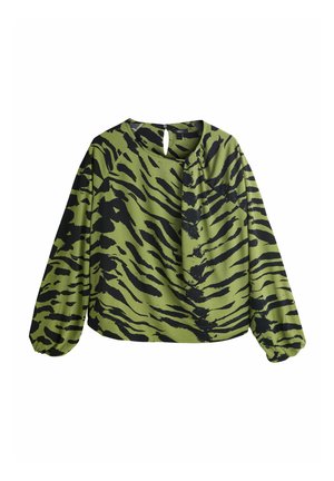 Bluza cu mâneci lungi din material verde măsliniu, cu model de dungi negre tip tigru, decolteu rotund și manșete adunate. Detaliu cu orificiu la nivelul decolteului.