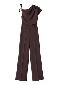 Eén-schouder jumpsuit in donkerbruin, gemaakt van gladde stof, met geplooide wijde benen en een strikdetail op de schouder.