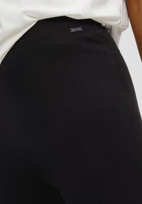 QS SKINNY czarny