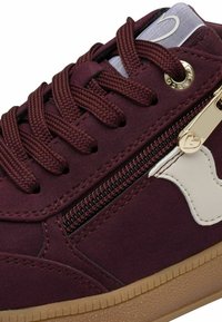 Marco Tozzi Baskets basses - vino comb