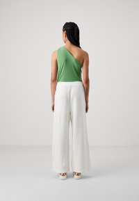 GAP SEAM WIDE LEG - Auduma bikses - new off white