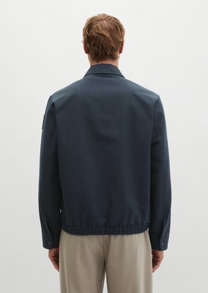 Marc O'Polo, MOP X DFB TRAVEL COLLECTION SHIRT JACKET STYLE - Suvejakk - deep night blue