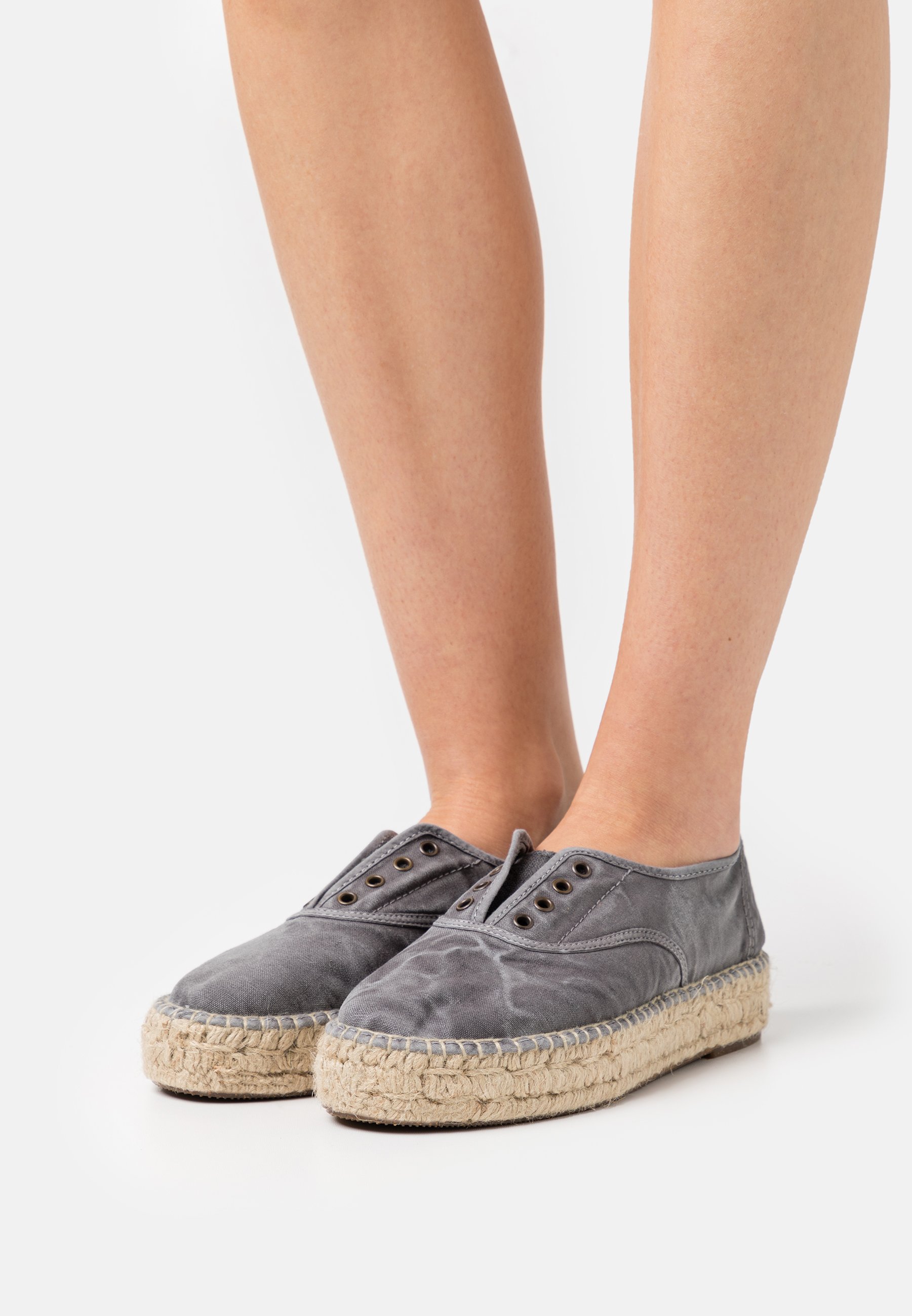 Natural World INGLES YUTE - Alpargatas - gris/azul claro - Zalando.es