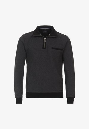 Ciemnoszary sweter z czarnym kołnierzykiem, z zamkiem błyskawicznym do połowy, oraz boczną kieszenią. Wykonany z teksturowanej tkaniny z ściągaczami przy mankietach i dole.
