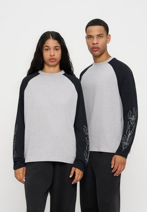 YOURTURN by Zalando, UNISEX REGULAR FIT - Блуза с дълги ръкави - grey/black