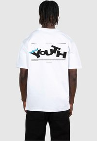 Lost Youth - LY - Printtipaita - white Pienoiskuva 1