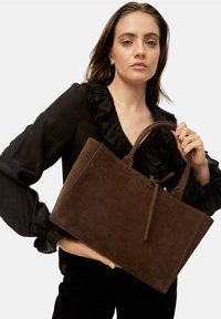 L37 SIMPLY MODERN - Ručna torba - brown