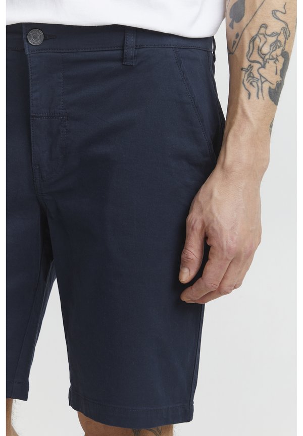 PRLOVO REGULAR FIT - Shorts3