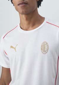 Puma AC MILAN CASUALS TEE - Sports T-shirts - white/red