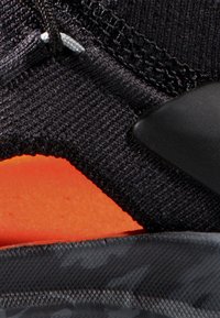 Mammut HUECO II AIR LOW - Hikingskor - dark steel black