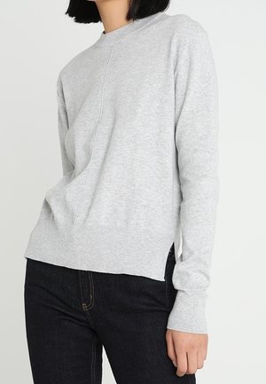 Stickad tröja - mottled light grey