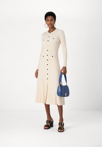 DKNY DRESS - Pletené šaty - talco