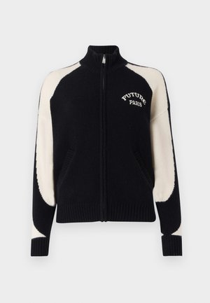 Sudadera de cremallera en color navy y crema, con textura acanalada, cuello alto y el logo "FUTURE PARIS". Incluye bolsillos laterales y un diseño de bloques de color.