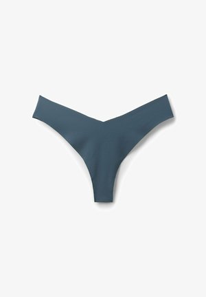 Tanga de color azul oscuro con un diseño en forma de V, bordes sin costuras y una textura suave y lisa, fabricada con material elástico.