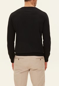Oscar Jacobson VALTER - Strickpullover - black