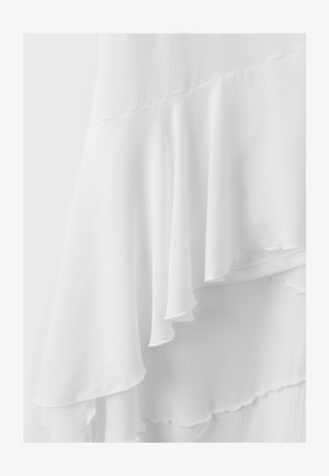 Stradivarius, ASYMMETRIC STRAP DRESS - Robe de jour - white