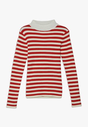 Sweter z prążkowanego długiego rękawa z czerwono-białymi poziomymi paskami i białym stójkowym kołnierzem.