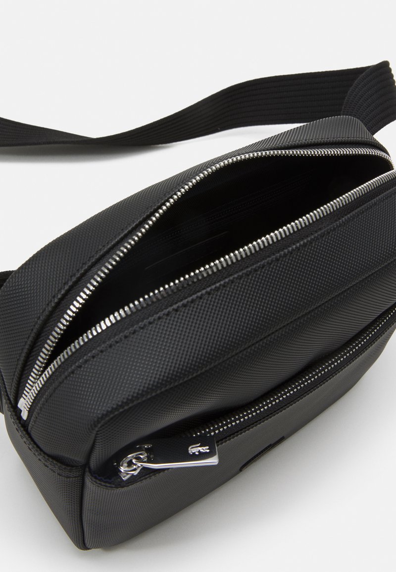 Lacoste MENS CLASSIC Sac bandoulière noir