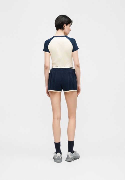 adidas Cable Knit Shorts Asia SIzing 'Night Indigo' (Women's) — foto 4