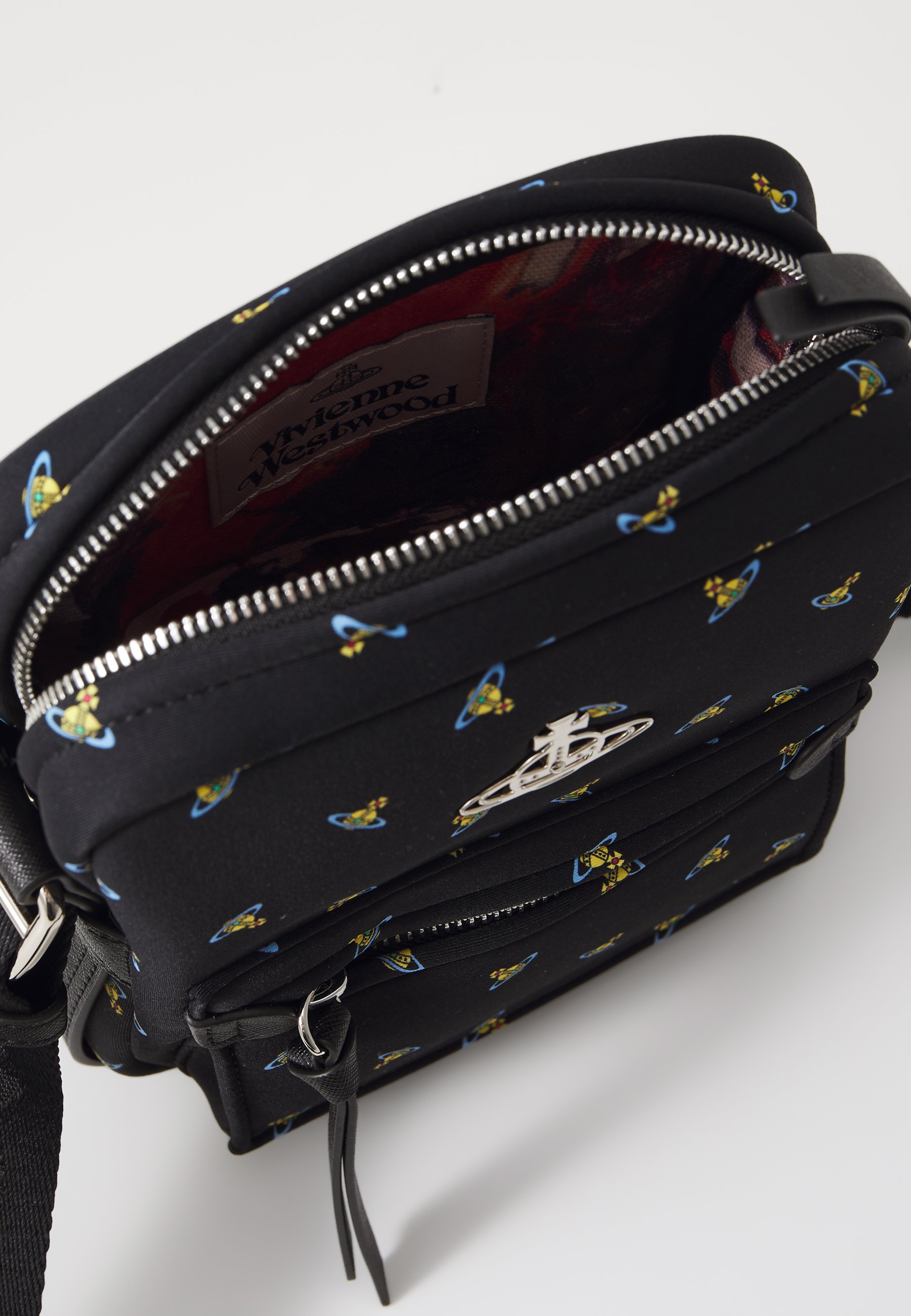 [Vivienne Westwood]★JACKSON CROSSBODY SATCHEL S★関税込 Vivienne Westwood Small Jackson Black Cross-Body Satchel Bag